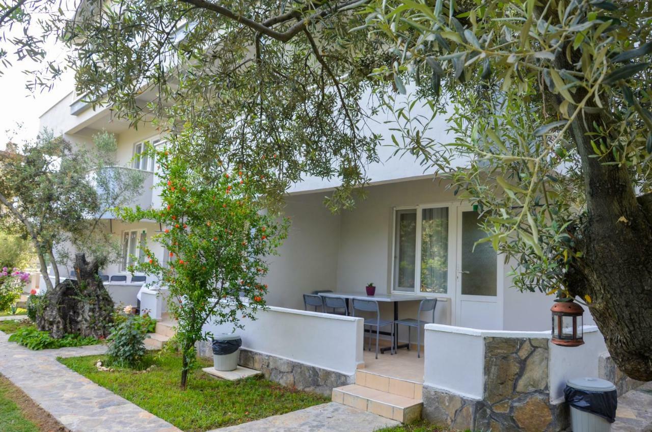 Ergul Motel Küçükkuyu Exteriér fotografie