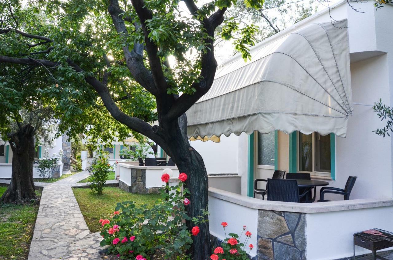 Ergul Motel Küçükkuyu Exteriér fotografie
